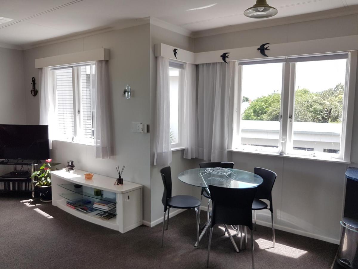 Coromandel Tapu - Beachfront Escape エクステリア 写真